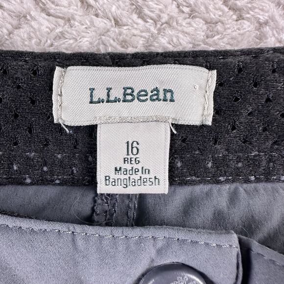 L.L. BEAN Mid Rise Stretch Flat Front Grey Hiking Cargo Shorts Women's Size 16 R - Picture 10 of 11